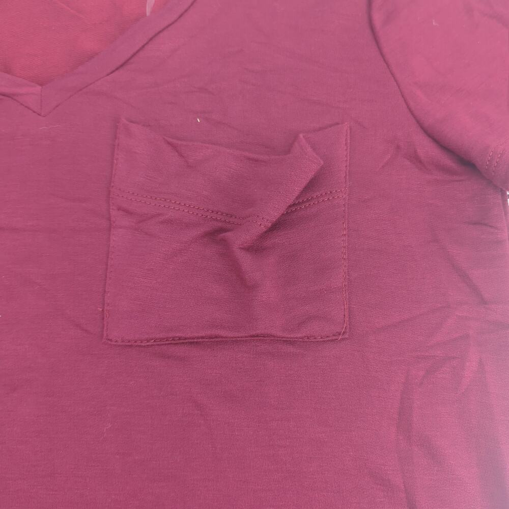 NWT GeeGee Rayon Blend Maroon T-Shirt Womens S Pocket V-Neck - Picture 5 of 7